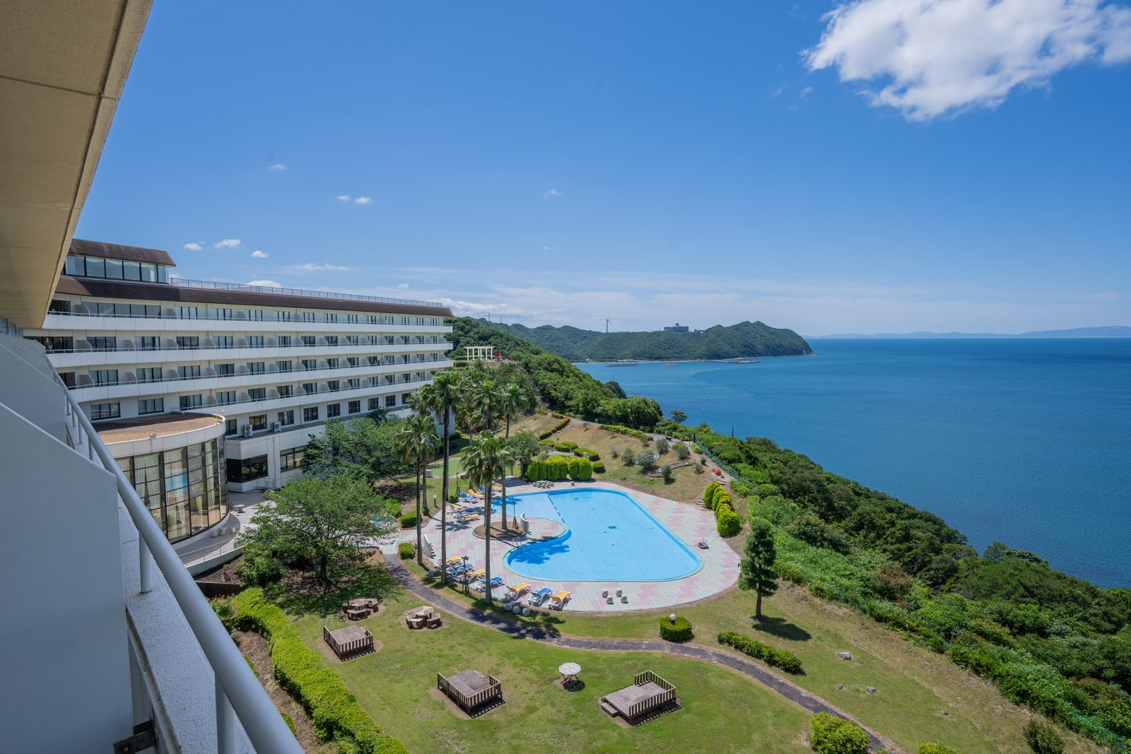 Pool & Activity Top | Grand Mercure Awaji Island Resort & Spa