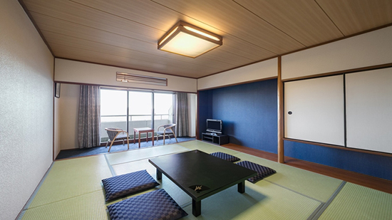 Classic room: Japanese-style room, 4 futons